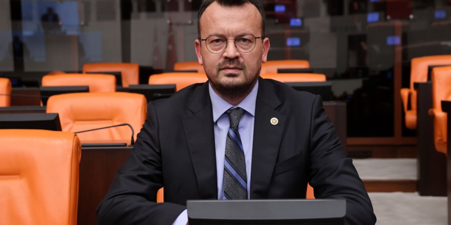 CHP'Lİ ARPACI: 'ÖĞRETMENLERE BİR MAAŞ İKRAMİYE VERİLSİN'