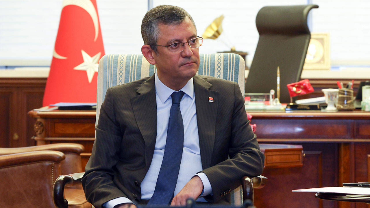 ÖZGÜR ÖZEL CHP Grup Başkanı oldu!