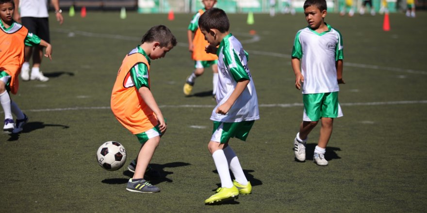 BORNOVALI ÇOCUKLAR SPOR YAPMAYA HAZIR MISINIZ?