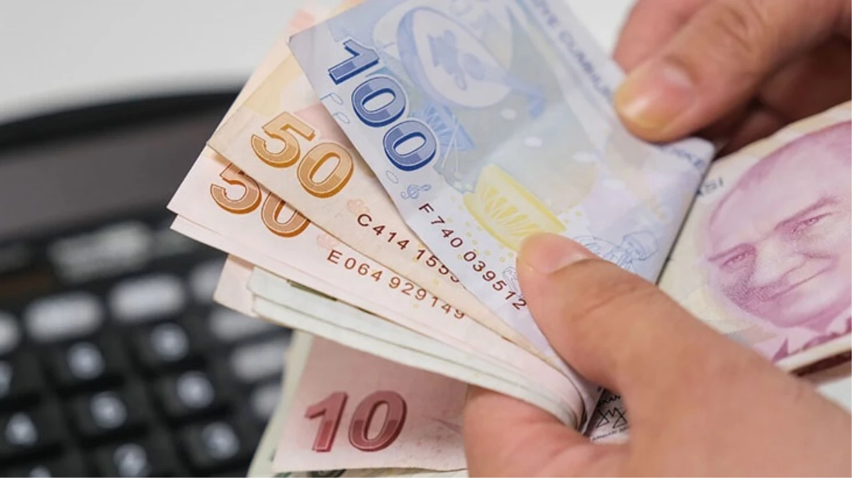 Emeklilerin ikramiye ve aylık ödemeleri bugün başlıyor