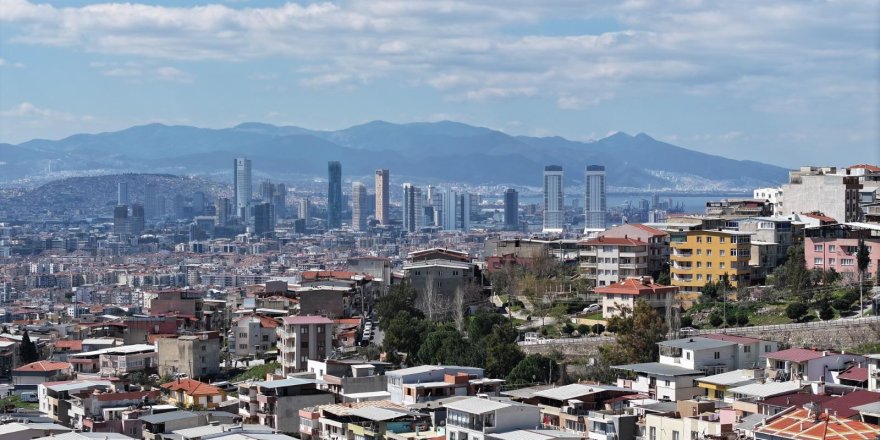 İZMİR'DE DEPREM VE HEYELAN RİSKİ ARAŞTIRILIYOR