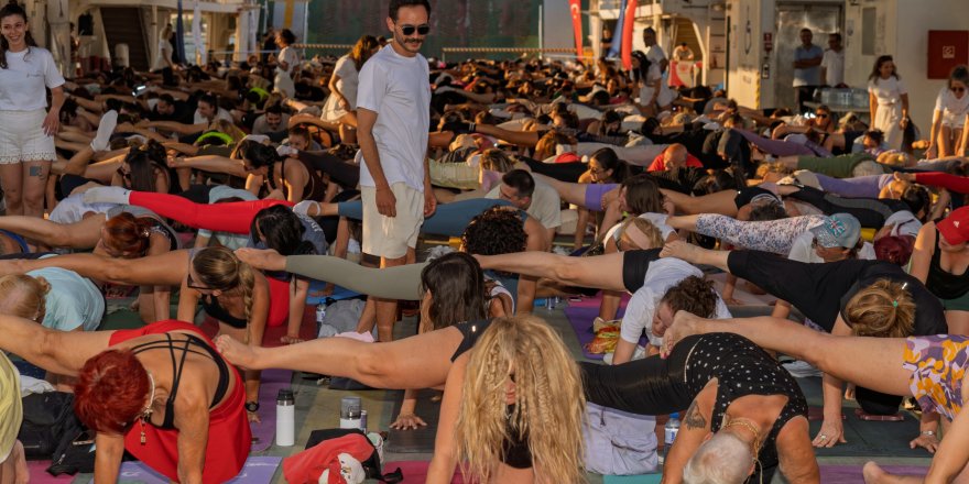 İZMİR KÖRFEZİ'NDE SIRA DIŞI ETKİNLİK