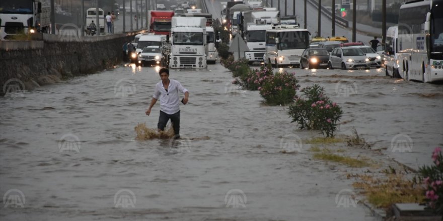 DİKKAT...!İZMİR-ANKARA YOLU ULAŞIMA KAPATILDI