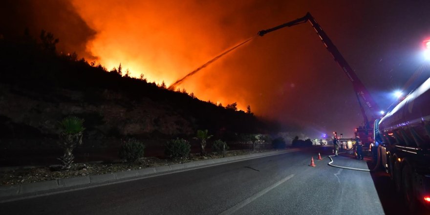 İZMİR ALEVLERE TESLİM OLDU