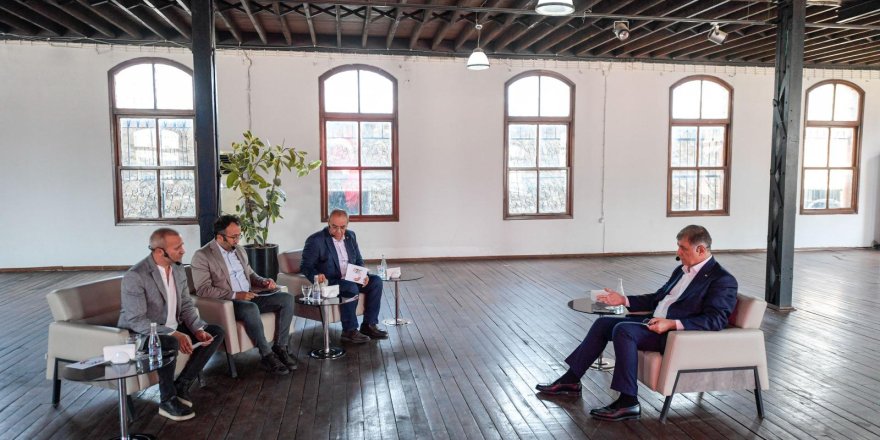 CEMİL TUGAY SÖZ VERDİ...HERKESE DAİRELERİNİ TESLİM EDECEĞİZ...