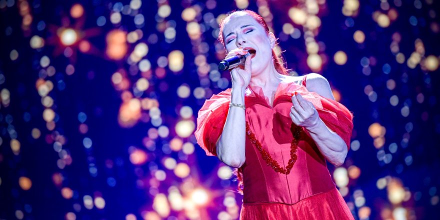 İZMİR FUARI'NDA CANDAN ERÇETİN RÜZGARI