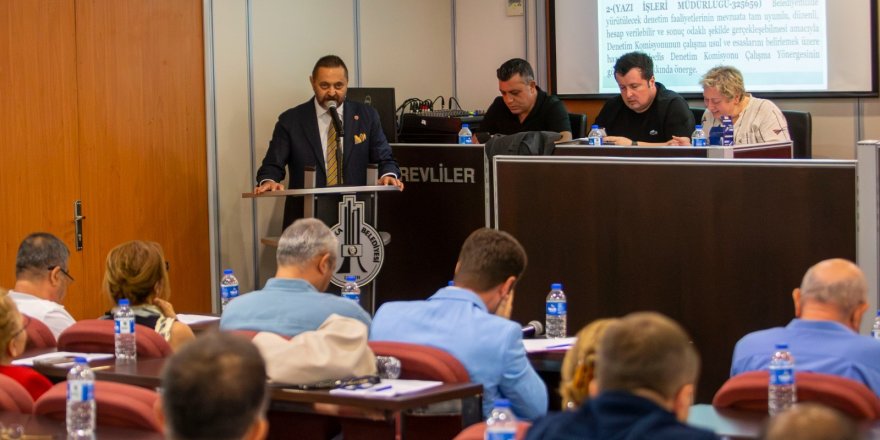 AK PARTİLİ ÜNAL: 'KARŞIYAKA BELEDİYESİ'NDE HAK ARAYAN MEMURLARA CADI AVI BAŞLATILDI'