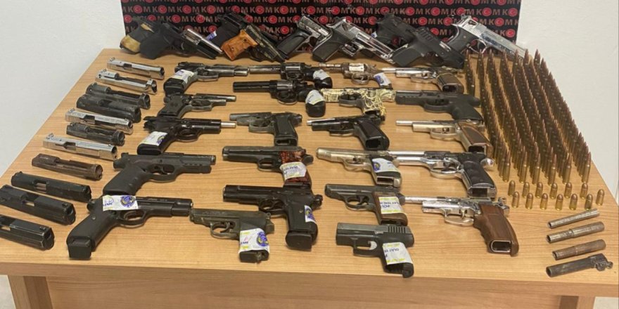 CEPHANELİK GİBİYİZ...İZMİR'DE VAR. POLİSTEN SİLAH OPERASYONU