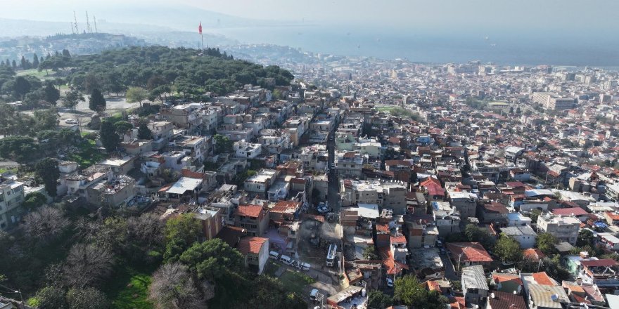 KADİFEKALE'DE YIKIMLAR SÜRÜYOR