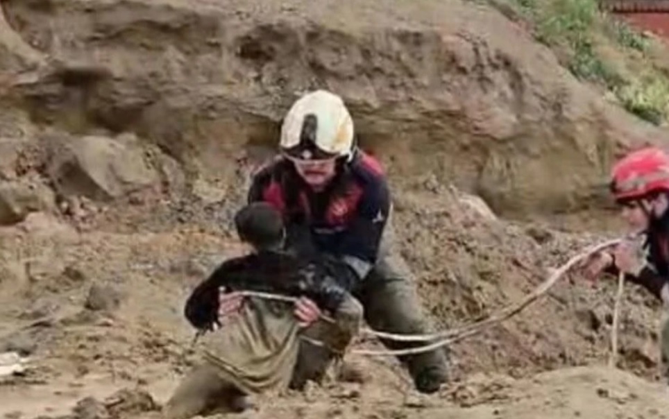 İzmir’de Kabus Gece: Oyun Alanı Bataklığa Dönüştü!