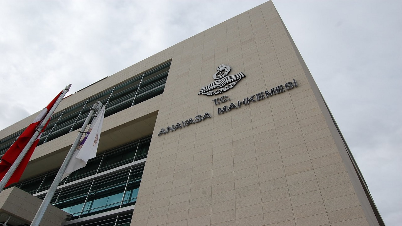 ANAYASA MAHKEMESİ KARARLARI RESMİ GAZETE'DE