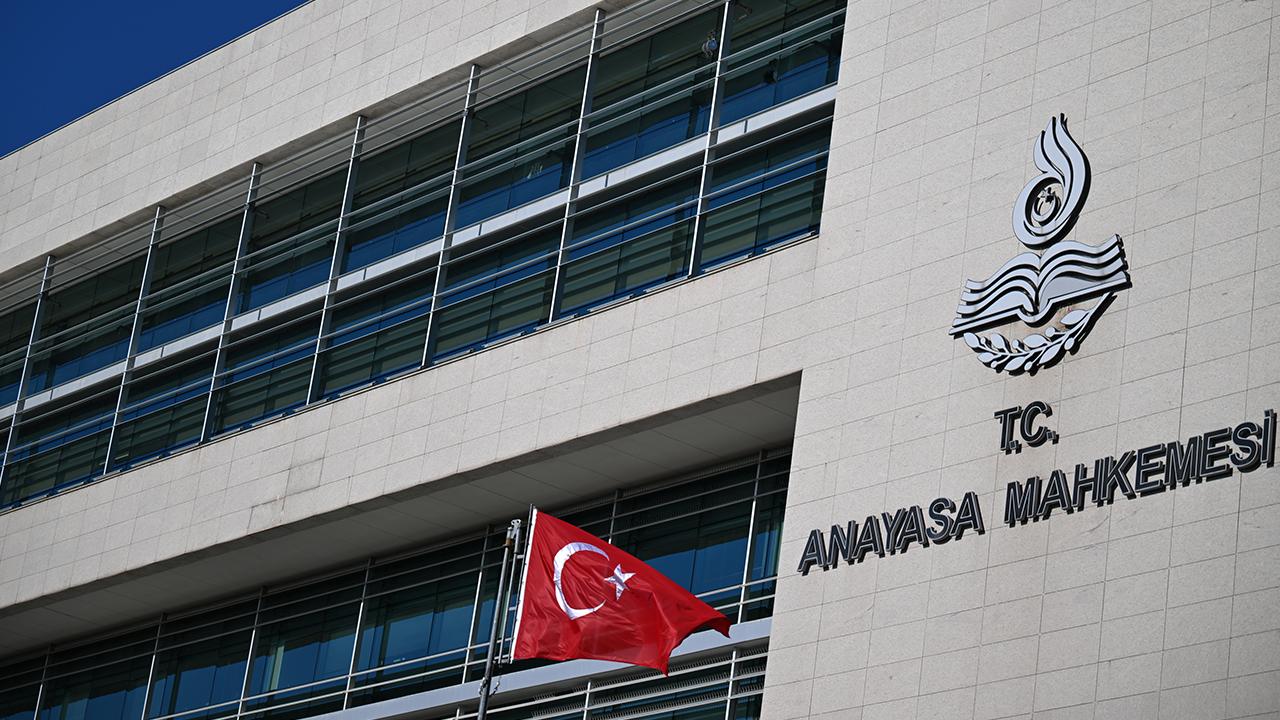 ANAYASA MAHKEMESİ KARARLARI RESMİ GAZETE'DE..