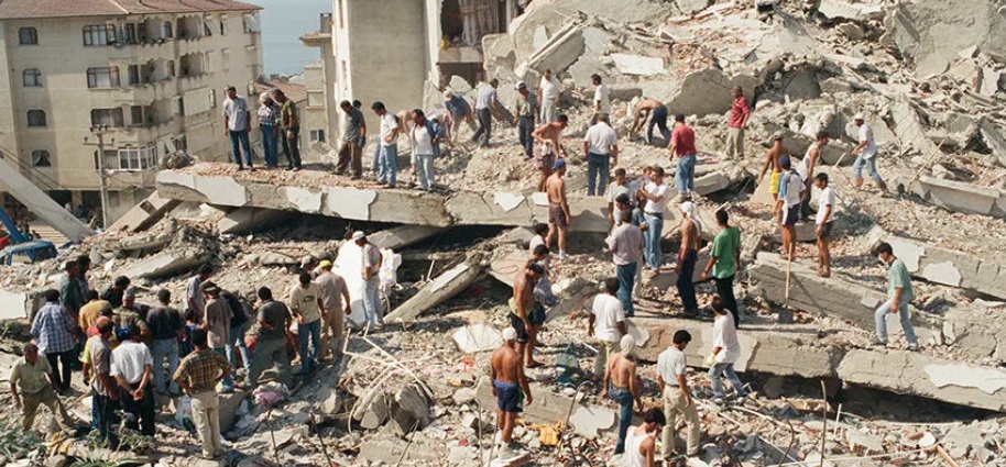 17 Ağustos'un üzerinden 27 yıl geçti!