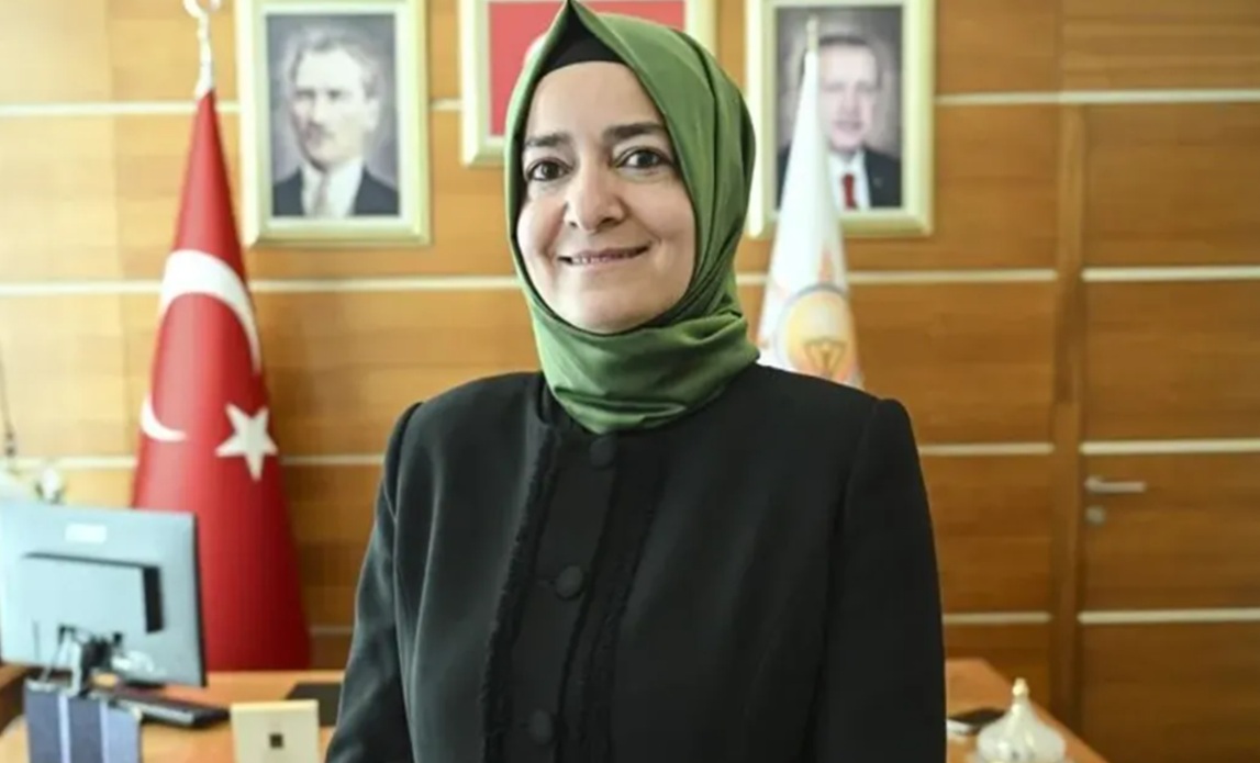 Eski bakan Fatma Betül Sayan Kaya istifa etti