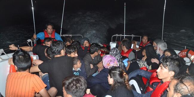 İzmir'de 55 düzensiz göçmen yakalandı