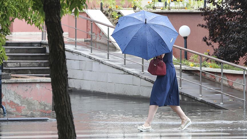 Ege Bölgesi'nde gök gürültülü sağanak uyarısı