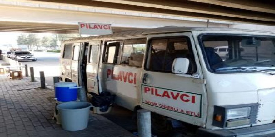 İZMİR'DE AÇIKTA GIDA SATIŞINA YASAK