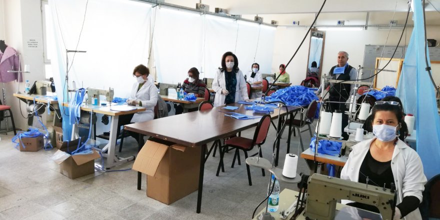 KARŞIYAKA'DA GÜNDE BİN 500 ADET MASKE ÜRETİLMEYE BAŞLANDI