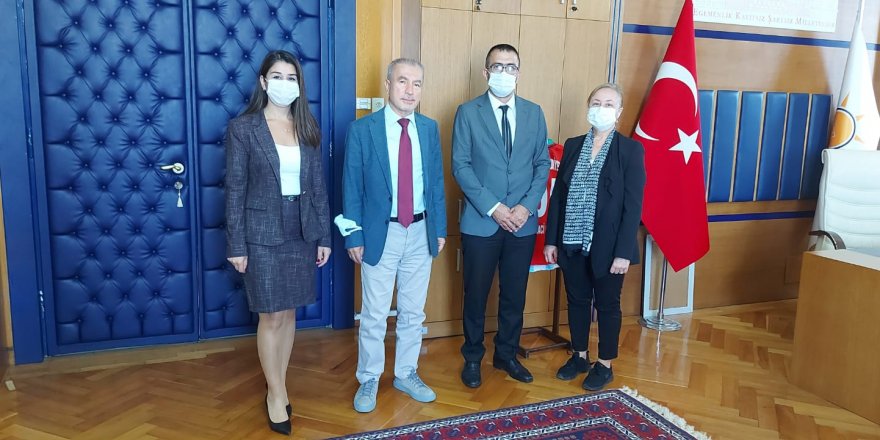 GAZETECİLER TBMM'DE 'HAK' ARAYIŞINDA