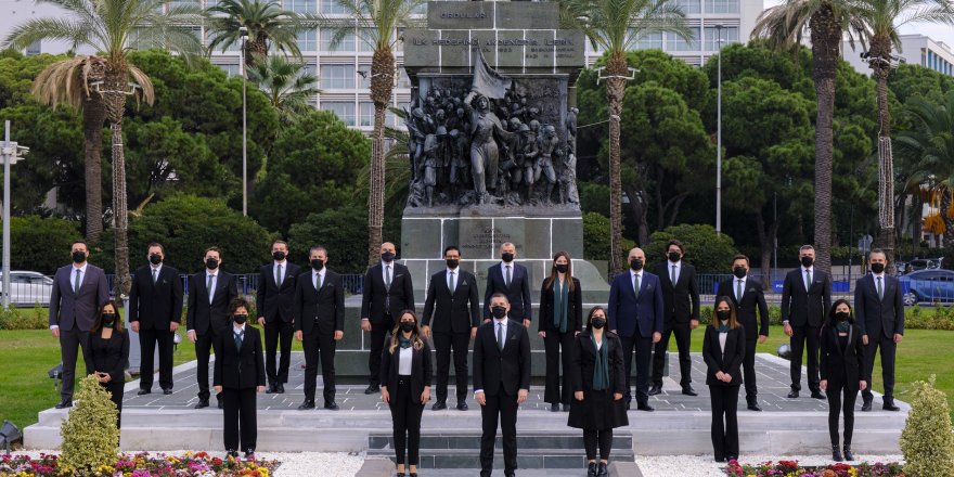 EGİAD'DA SEÇİM HEYECANI...İLK ADAY AVNİ YELKENBİÇER