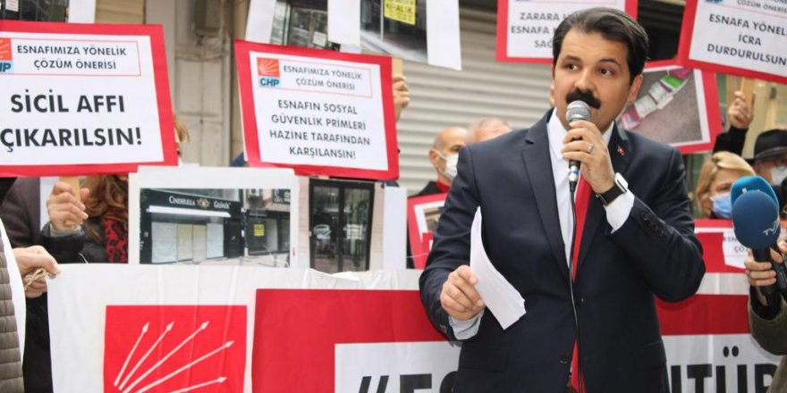 CHP KONAK İLÇE BAŞKANLIĞI KEMERALTI'NDA 'ESNAF' AÇIKLAMASI YAPTI