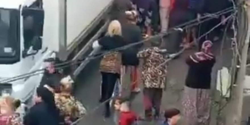 AK PARTİ'DEN İZMİR BÜYÜKŞEHİR'E 'YARDIM DAĞITIMI' ELEŞTİRİSİ