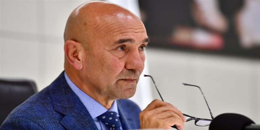 İZMİR'DE AFET ...KENT SULAR ALTINDA...TUNÇ SOYER: 'ZORUNLU DEĞİLSENİZ SOKAĞA ÇIKMAYIN'