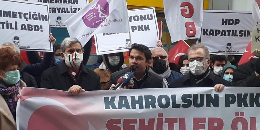 PKK'NIN MAĞARA KATLİAMI İZMİR'DE PROTESTO EDİLDİ