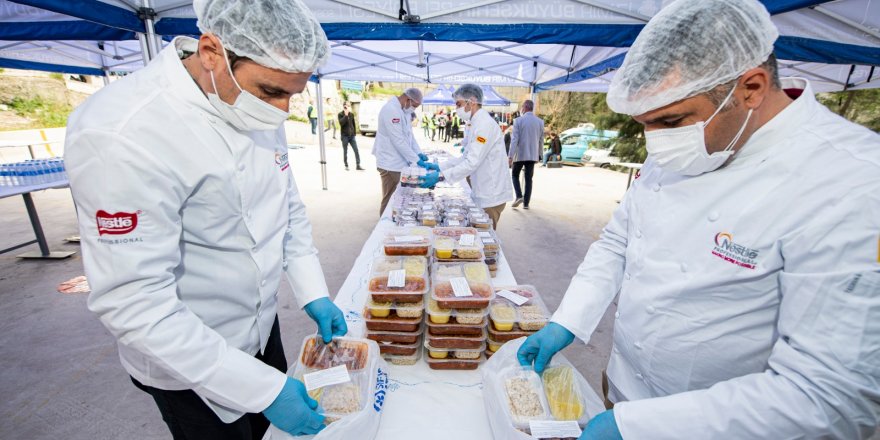 İZMİR BÜYÜKŞEHİR 400 BİN KİŞİLİK İFTAR YEMEĞİ DAĞITACAK