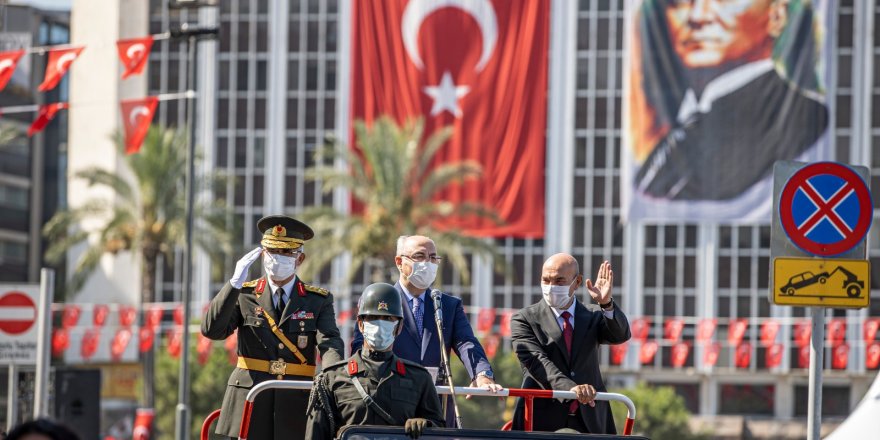 İZMİR'DE 30 AĞUSTOS KUTLAMALARI