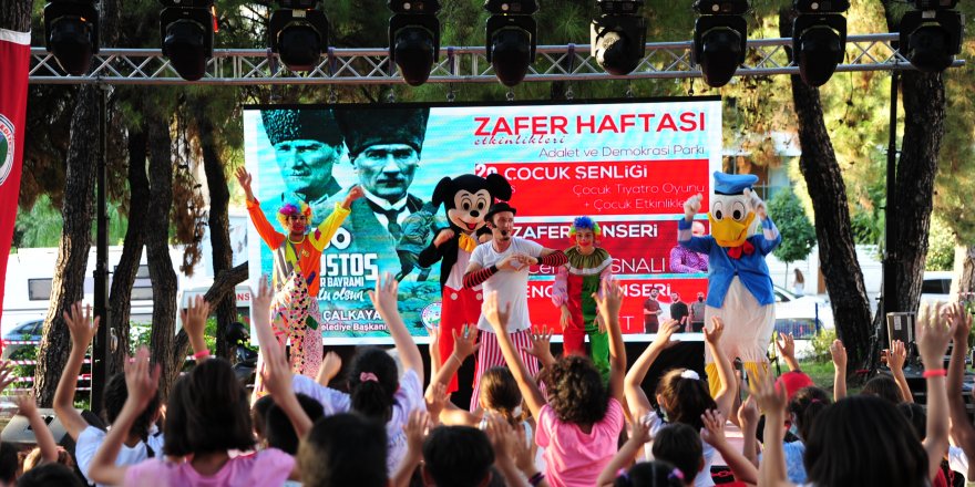 BALÇOVA 'BALÇOVA'YA SIĞMADI..COŞKULU 30 AĞUSTOS KUTLAMASI