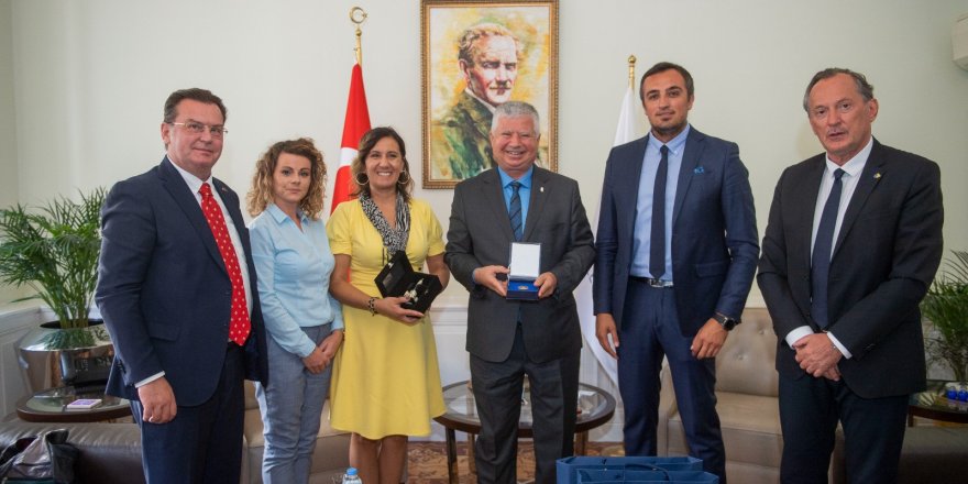 İZMİR BÜYÜKŞEHİR BELEDİYESİ BOSNA HERSEK HEYETİNİ AĞIRLADI