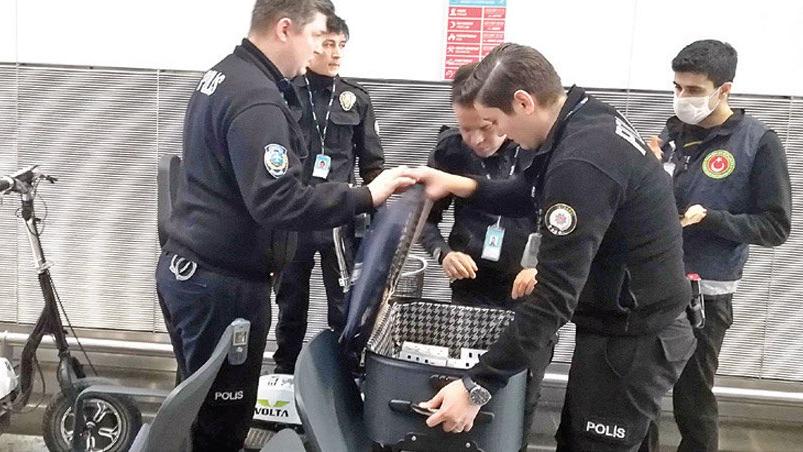 'HAVALİMANINDA ALTIN OPERASYONU'