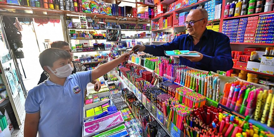 İZMİR BÜYÜKŞEHİR ÖĞRENCİLERE DESTEK VERDİ...KARTLARDA 140 LİRA YÜKLÜ