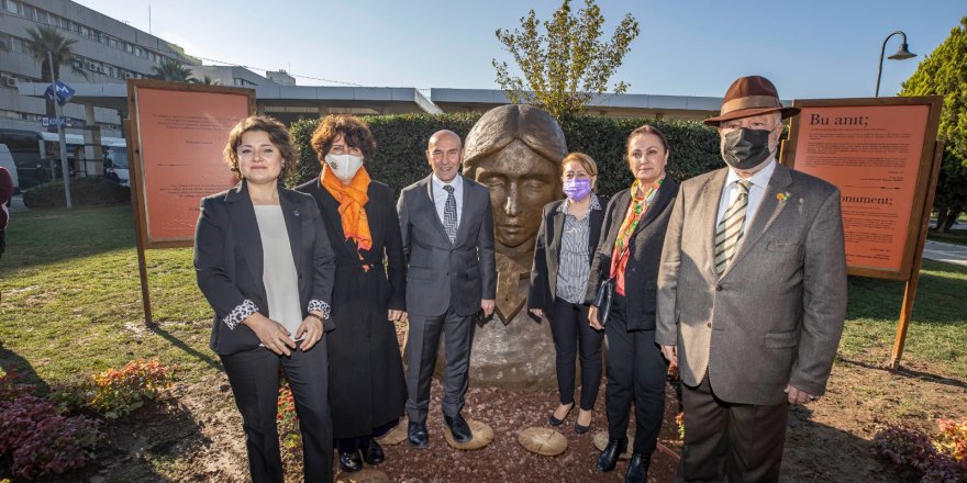 İZMİR'DE KADIN ANITI AÇILDI