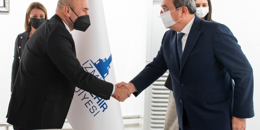 ELLER KEMERALTI İÇİN SIKILDI