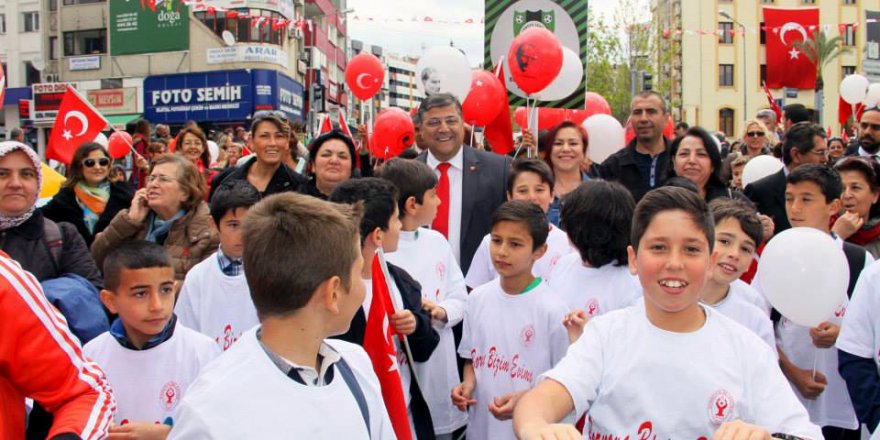 CHP'Lİ SINDIR: '23 NİSAN 1920'DE OLDUĞU GİBİ BUGÜNDE BİRLİĞİMİZİ BOZAMAYACAKLAR'