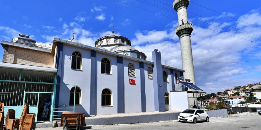 TUNÇ SOYER'DEN CAMİYE 283 BİN LİRALIK YARDIM