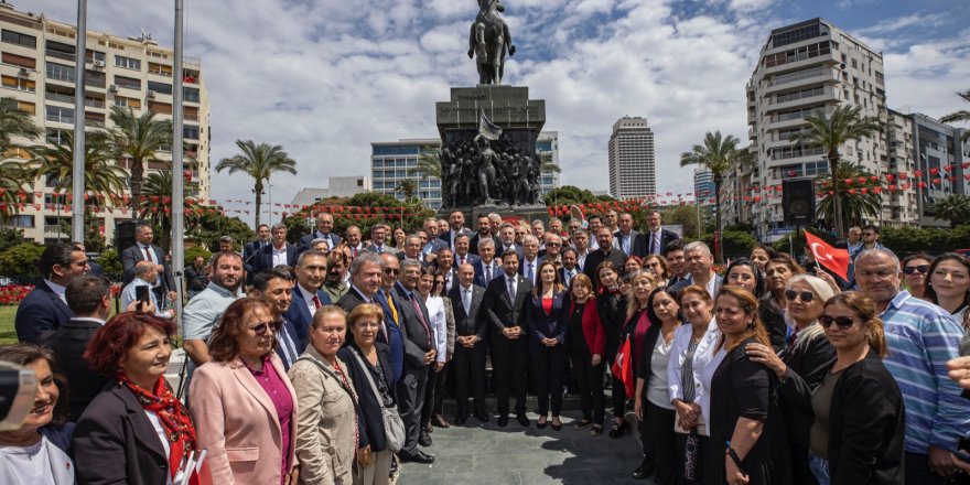 CHP İZMİR 19 MAYIS'TA CUMHURİYET MEYDANI'NDA BULUŞTU