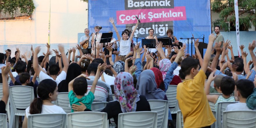 BAYRAKLI'DA ÇOCUKLAR İÇİN ŞENLİK ZAMANI