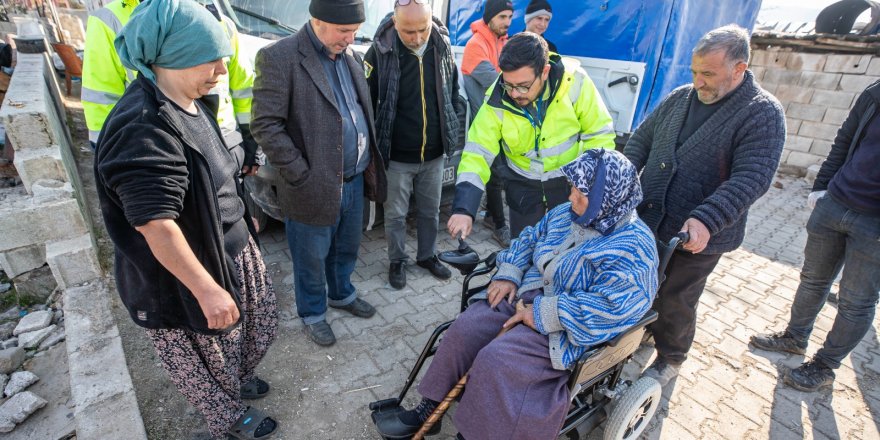 KAHRAMANMARAŞ'IN KÖYLERİNDE İZMİR DAYANIŞMASI