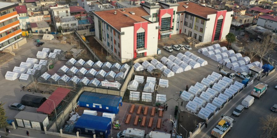 KONAK BELEDİYESİ'NİN ÇADIR KENTLERİNDE HAYAT BAŞLADI