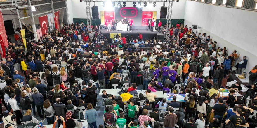 BUCA'DA ROBOTLAR YARIŞTI