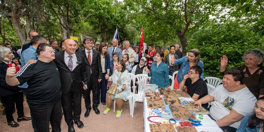 ATATÜRK'E FAŞİST DİYEN TAŞKIN İLE SOYER ETKİNLİĞE KATILDILAR