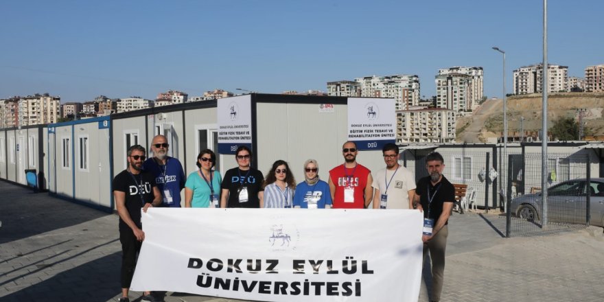 DOKUZ EYLÜL’DEN HATAY’DA DEPREMZEDELERE SAĞLIK TARAMASI