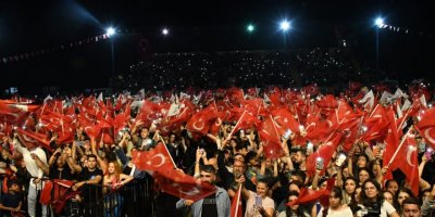 TORBALI'DA CUMHURİYET COŞKUSU