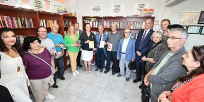 İZMİR'DE ATATÜRK ÇOCUKLARI KÜTÜPHANESİ AÇILDI