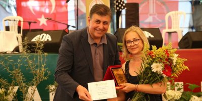 KARŞIYAKA'NIN EN GÜZEL BALKON VE BAHÇESİ SEÇİLDİ..