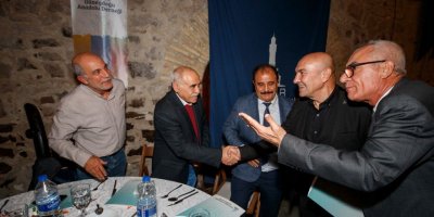 TUNÇ SOYER'DEN DEMOKRASİ VURGUSU