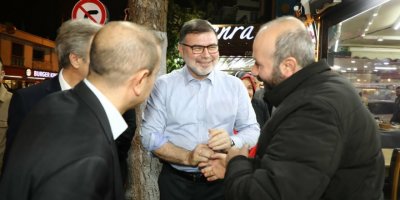 AK PARTİ İZMİR İL BAŞKANI SAYGILI ESNAF İLE PARTİLİLERİNİ DİNLEDİ